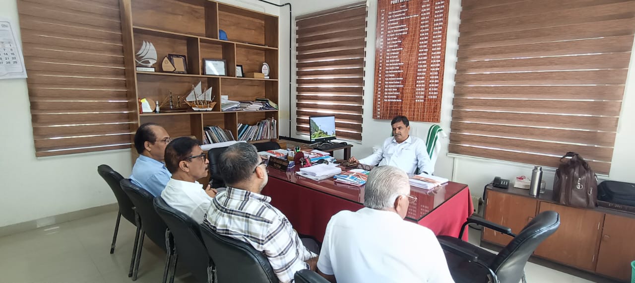 Malabar Chamber Port Committee members held a productive discussion with Beypore Port Officer Capt.Hari Achutha Warrier at his office on 04.12.2025